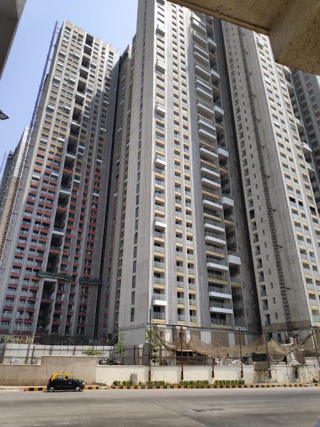 DHM ESTATES cover